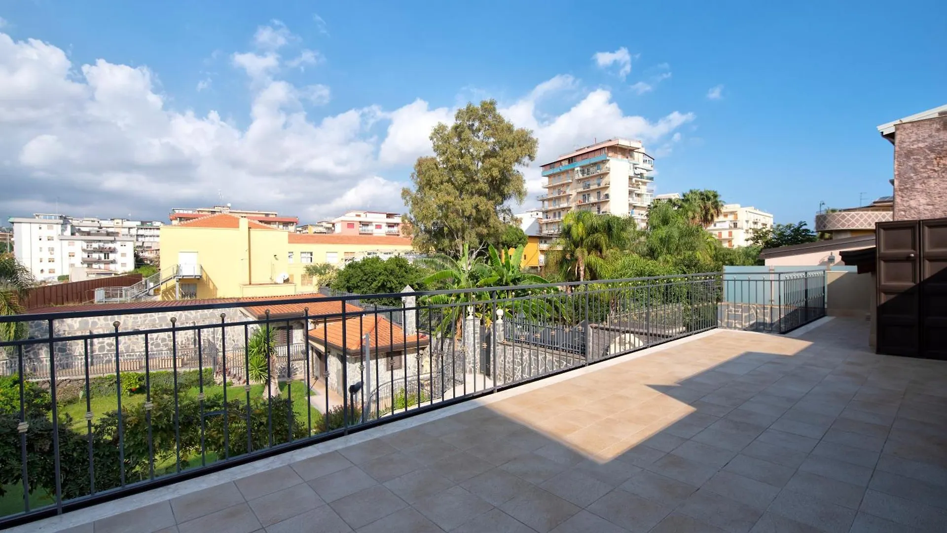 Etna'S Love Mansarda Con Vista Catania Apartment